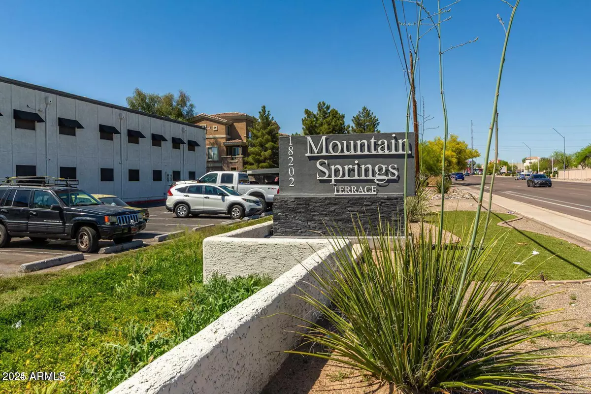 Phoenix, AZ 85032,18202 N CAVE CREEK Road #134