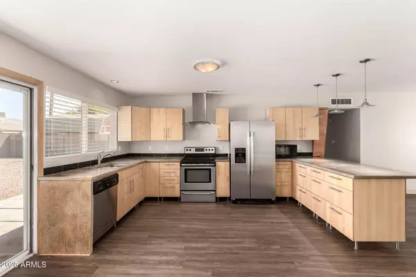 Mesa, AZ 85202,2334 W PECOS Avenue