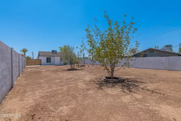 Phoenix, AZ 85020,510 E CAROL Avenue