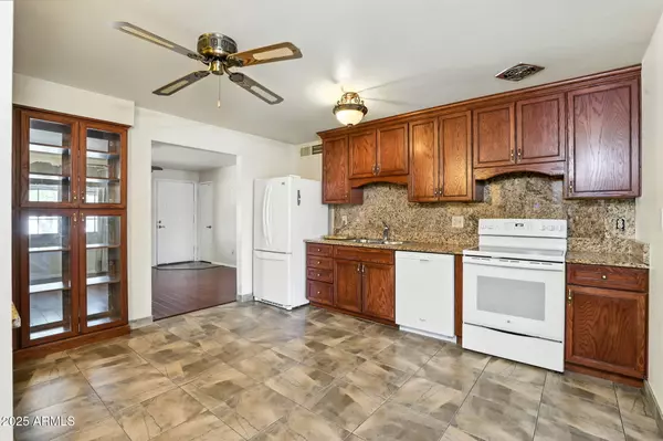 Phoenix, AZ 85035,6749 W WINDSOR Avenue