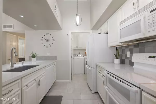 Chandler, AZ 85224,2100 W LEMON TREE Place #78