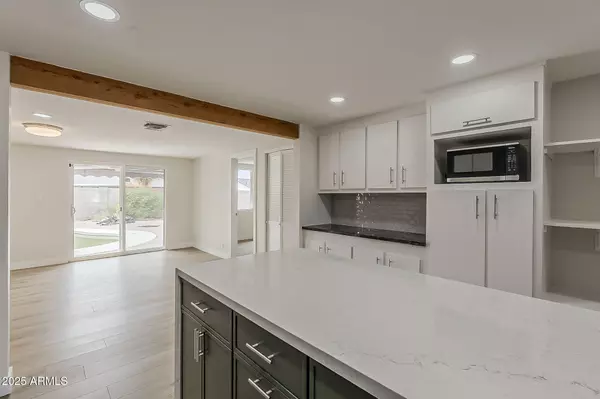 Phoenix, AZ 85032,4025 E SURREY Avenue