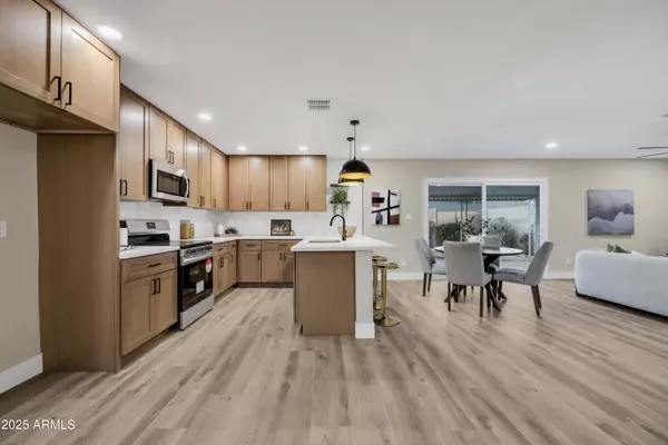 Tempe, AZ 85283,2123 E RADCLIFFE Drive