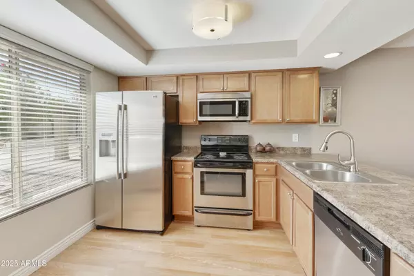 Mesa, AZ 85208,440 S DESERT FLOWER Drive E