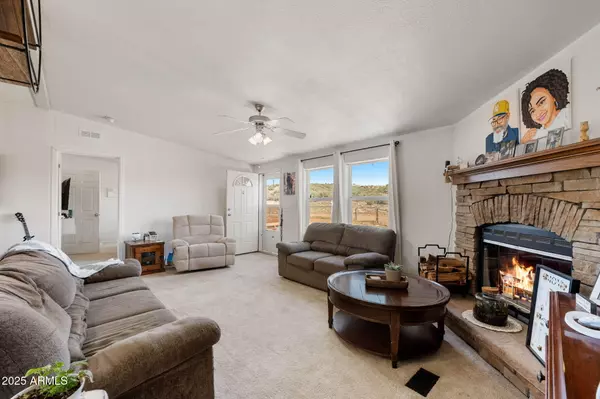 Dewey, AZ 86327,10677 E PEANUT Drive