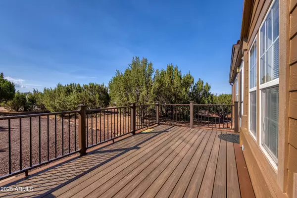 Vernon, AZ 85940,7 County Road 3204 --