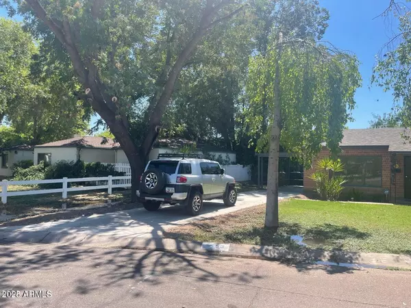 Phoenix, AZ 85012,53 E OREGON Avenue