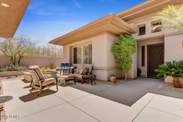 Scottsdale, AZ 85266,7583 E VISAO Drive