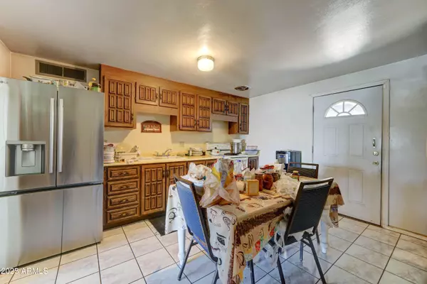 Phoenix, AZ 85035,7407 W MONTE VISTA Road