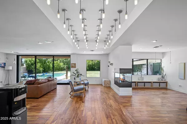 Phoenix, AZ 85015,6210 N 15th Avenue