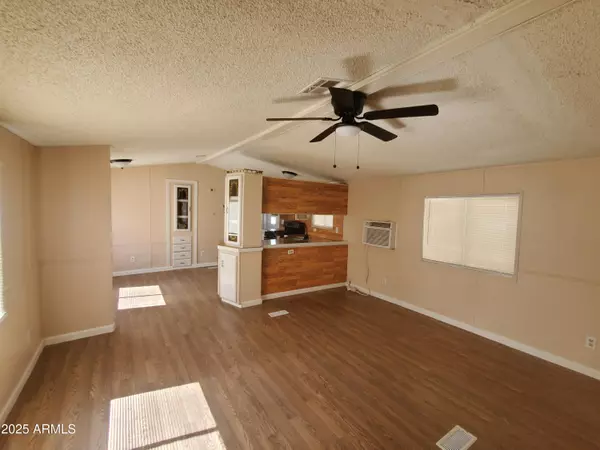 Casa Grande, AZ 85122,708 W MCMURRAY Boulevard #38
