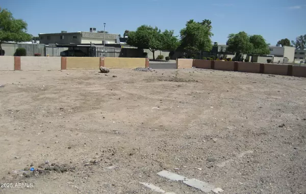 Phoenix, AZ 85015,2105 W ELM Street #1