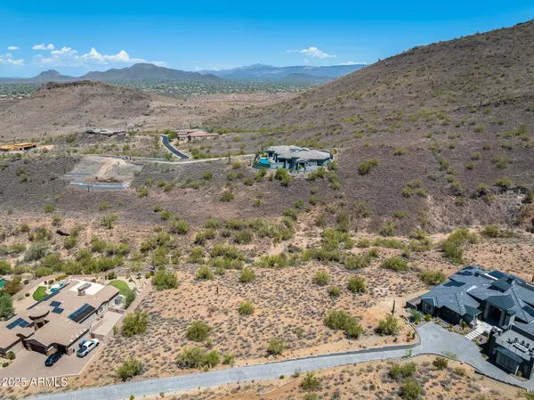 Phoenix, AZ 85086,2398 W ESPARTERO Way #8