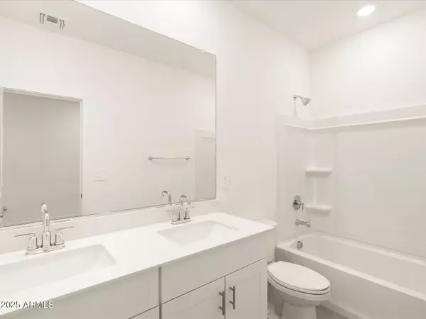 San Tan Valley, AZ 85143,3506 E ELLIE Trail