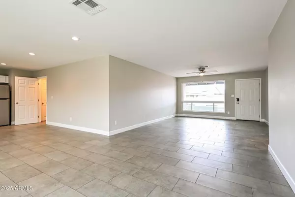 Phoenix, AZ 85027,1713 W ANGEL FIRE Terrace