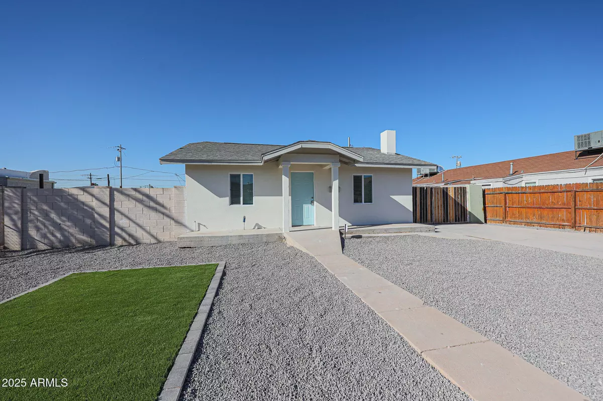 Phoenix, AZ 85008,2224 N 24TH Place