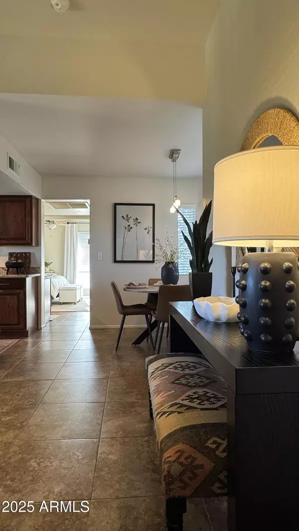 Phoenix, AZ 85018,4540 N 44TH Street #42