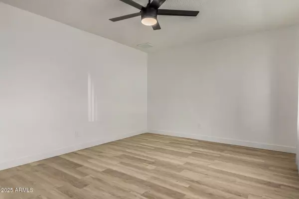 Phoenix, AZ 85029,12418 N 24TH Avenue