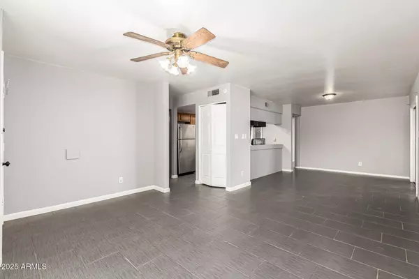 Phoenix, AZ 85035,6734 W Lewis Avenue