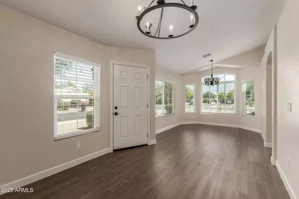 Gilbert, AZ 85233,246 W Sheffield Avenue