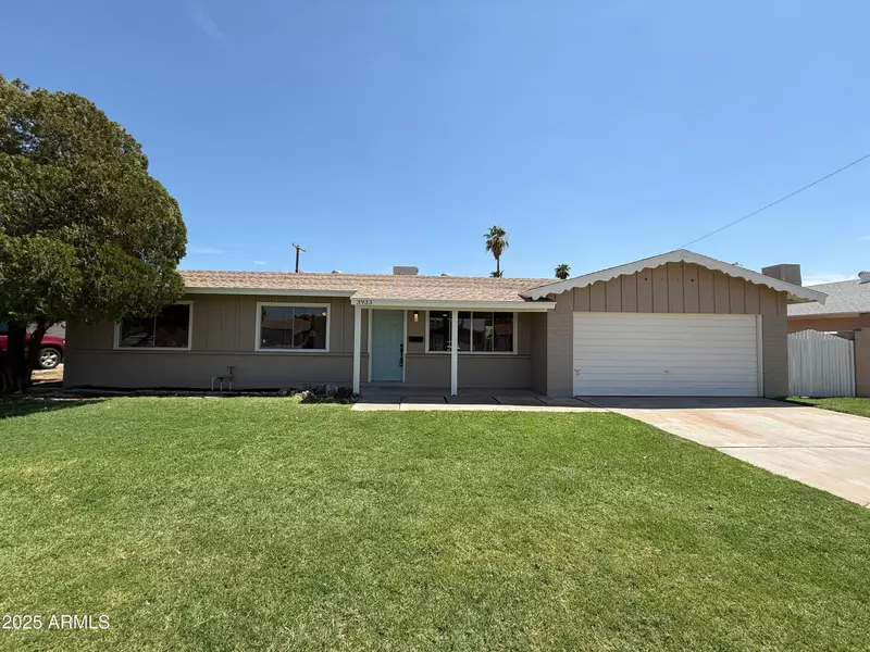 3933 W MYRTLE Avenue, Phoenix, AZ 85051