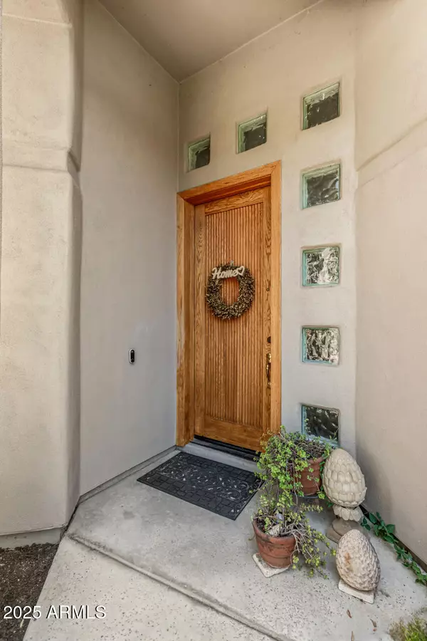 Phoenix, AZ 85021,742 W PUGET Avenue