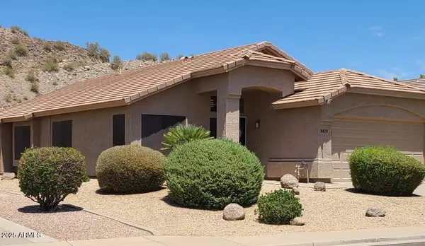 8828 E FOUNTAIN Street, Mesa, AZ 85207