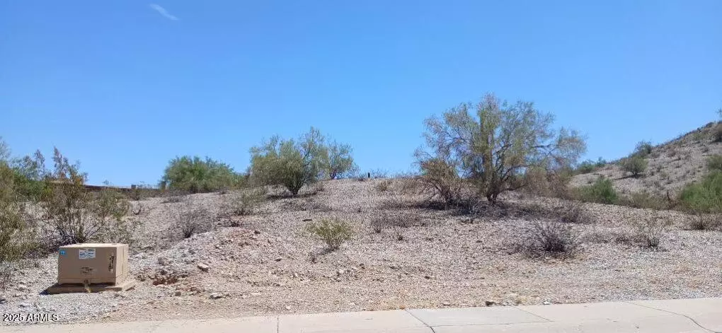 11321 S SAN ROBERTO Drive #10, Goodyear, AZ 85338