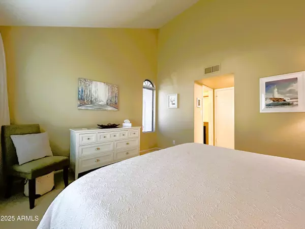 Scottsdale, AZ 85258,10055 E MOUNTAINVIEW LAKE Drive #2059