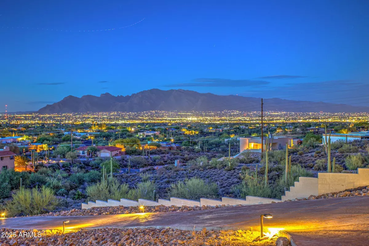 Tucson, AZ 85745,1907 N EL MORAGA Drive