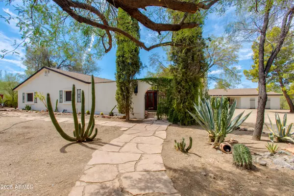 2345 W BLACK CANYON Drive, New River, AZ 85087