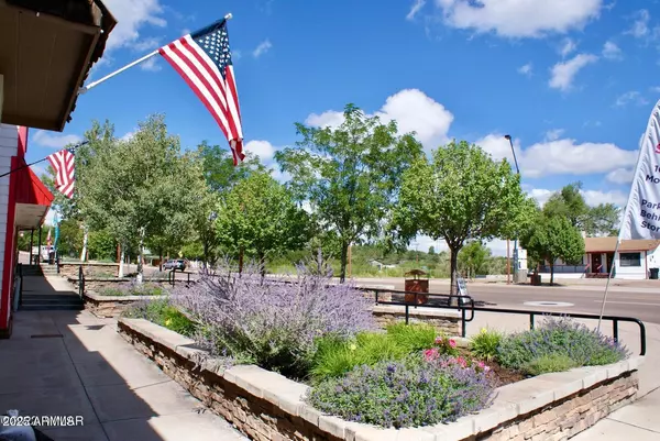 Show Low, AZ 85901,857 E COOLEY Street