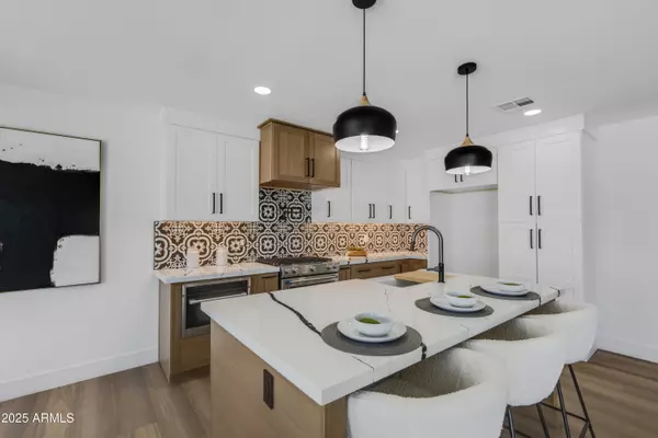 Tempe, AZ 85283,1062 E WATSON Drive