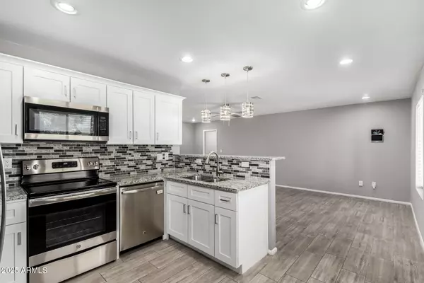 Phoenix, AZ 85032,4623 E PERSHING Avenue