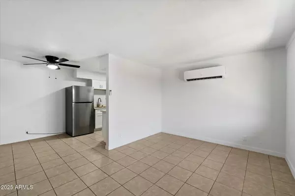 Phoenix, AZ 85040,2343 E Pueblo -- #4