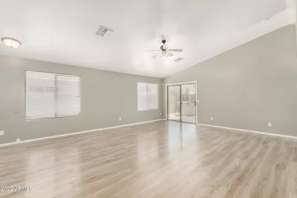 Tolleson, AZ 85353,9353 W MIAMI Street