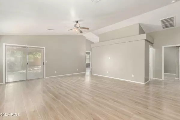 Tolleson, AZ 85353,9353 W MIAMI Street