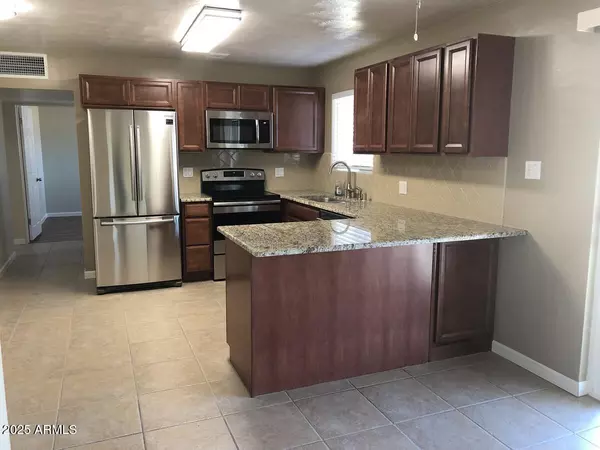 Phoenix, AZ 85020,1322 E MORTEN Avenue