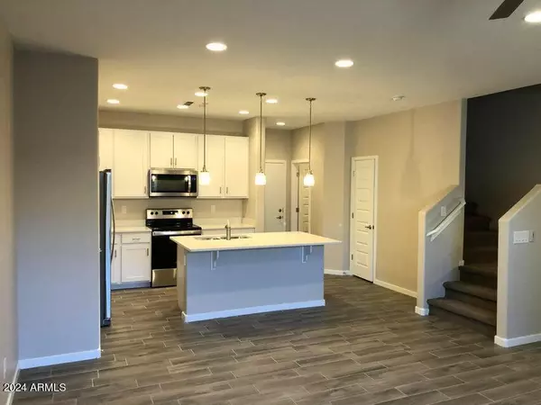 Tempe, AZ 85283,6122 S Roosevelt Street