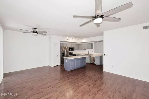 Phoenix, AZ 85032,18250 N CAVE CREEK Road #139