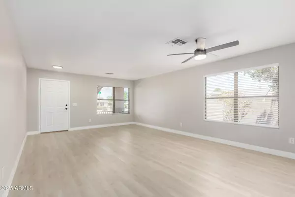 Phoenix, AZ 85042,921 E BETH Drive