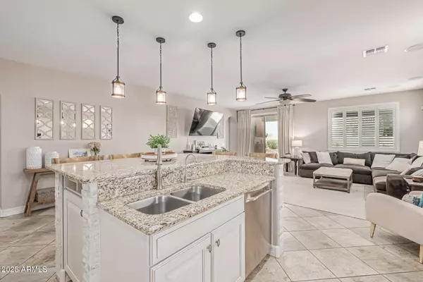 18440 W WIND SONG Avenue, Goodyear, AZ 85338