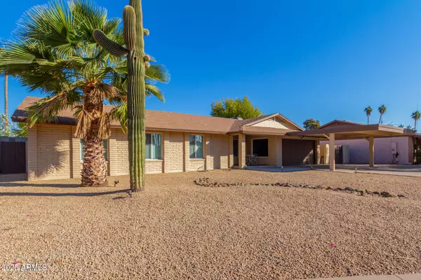 4524 E VOLTAIRE Avenue, Phoenix, AZ 85032