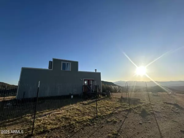 Wikieup, AZ 85360,18885 E PHEABY Drive