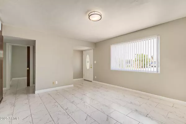 Phoenix, AZ 85051,2917 W DIANA Avenue