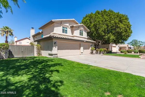 1920 E BELMONT Drive, Tempe, AZ 85284