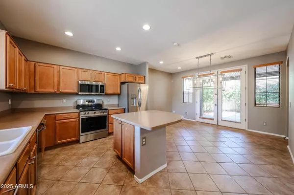 Phoenix, AZ 85085,2418 W JAKE Haven