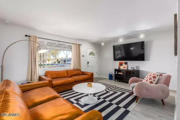 Scottsdale, AZ 85257,7337 E PORTLAND Street
