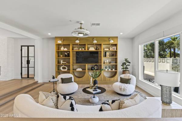 Scottsdale, AZ 85250,7411 E VISTA Drive