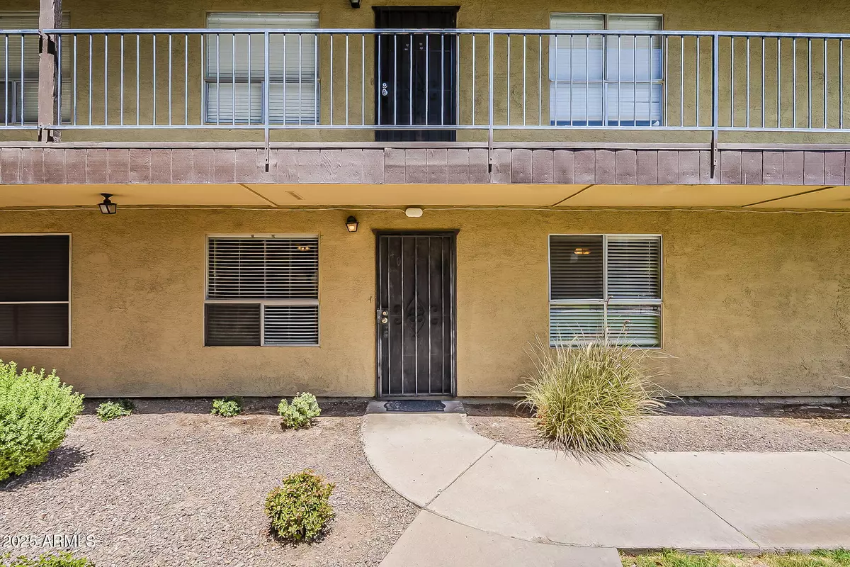 Mesa, AZ 85210,461 W HOLMES Avenue #140